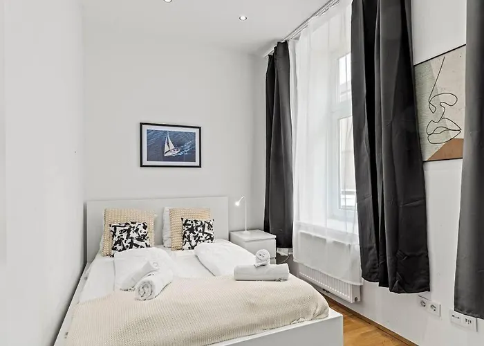 Modern Near Center 1br Διαμέρισμα
